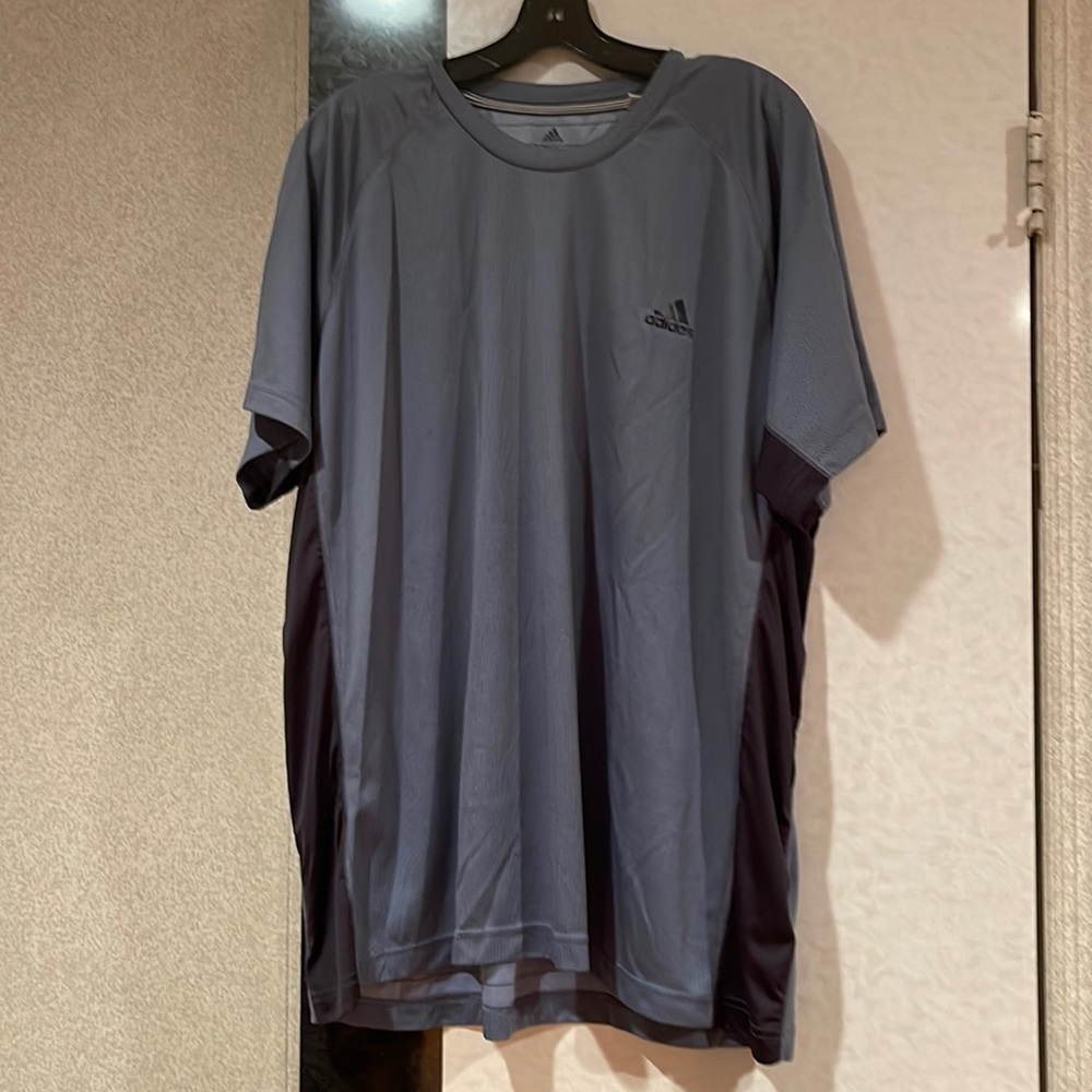 Adidas sports top